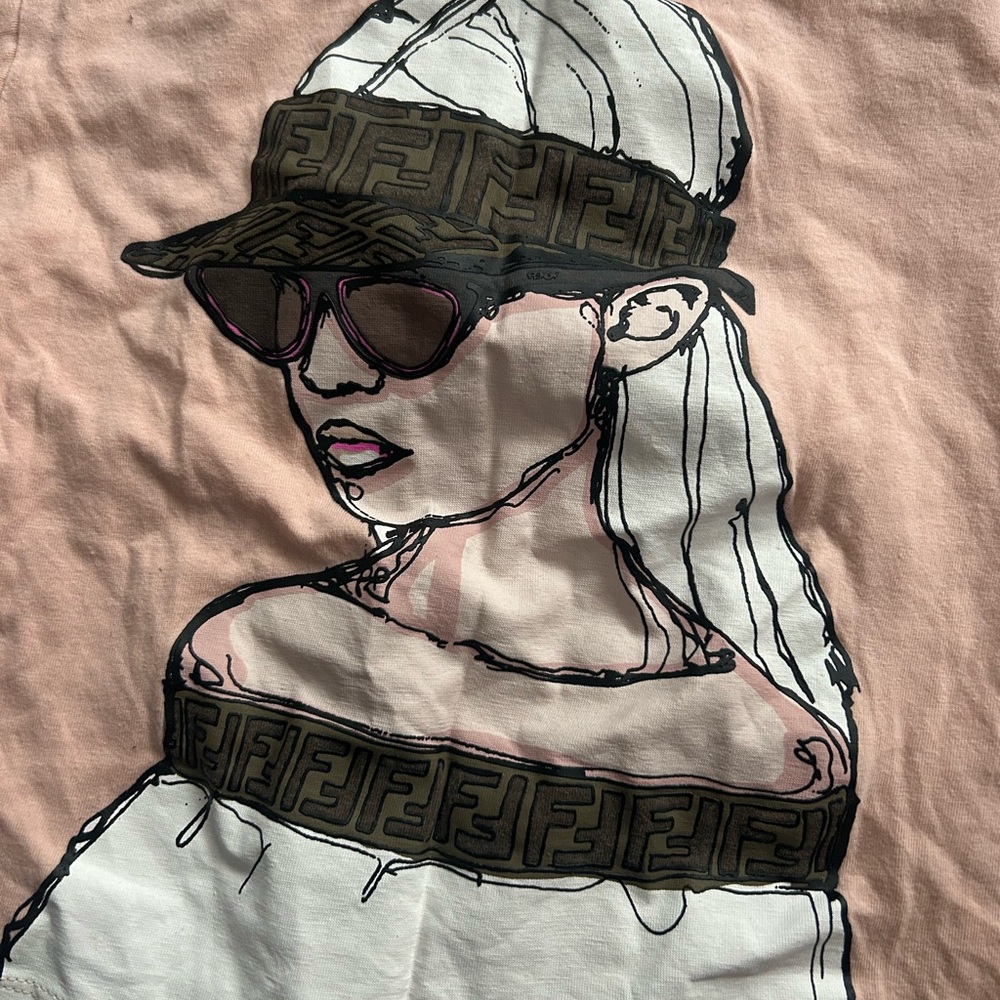 Stylish Pink FENDI Kids T-Shirt - Picture 3 of 4